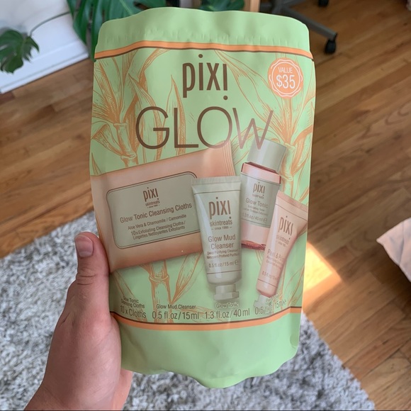 Pixi Other - LAST CHANCE Pixi Glow Mini Travel Kit